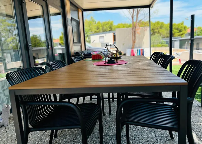 House Olisander Vikendica *