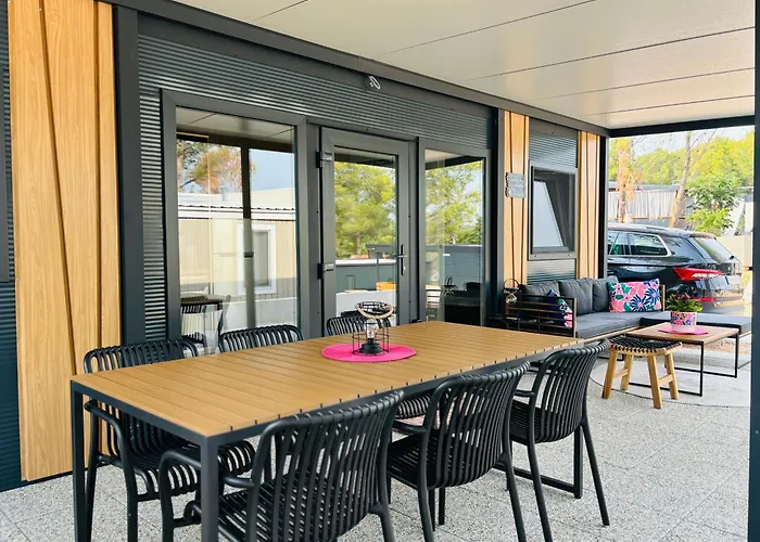 House Olisander Vikendica